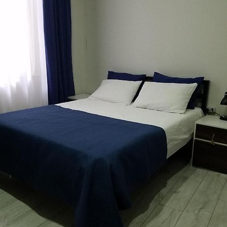 Nino'S Apartment In The Center Of Tbilissi Extérieur photo