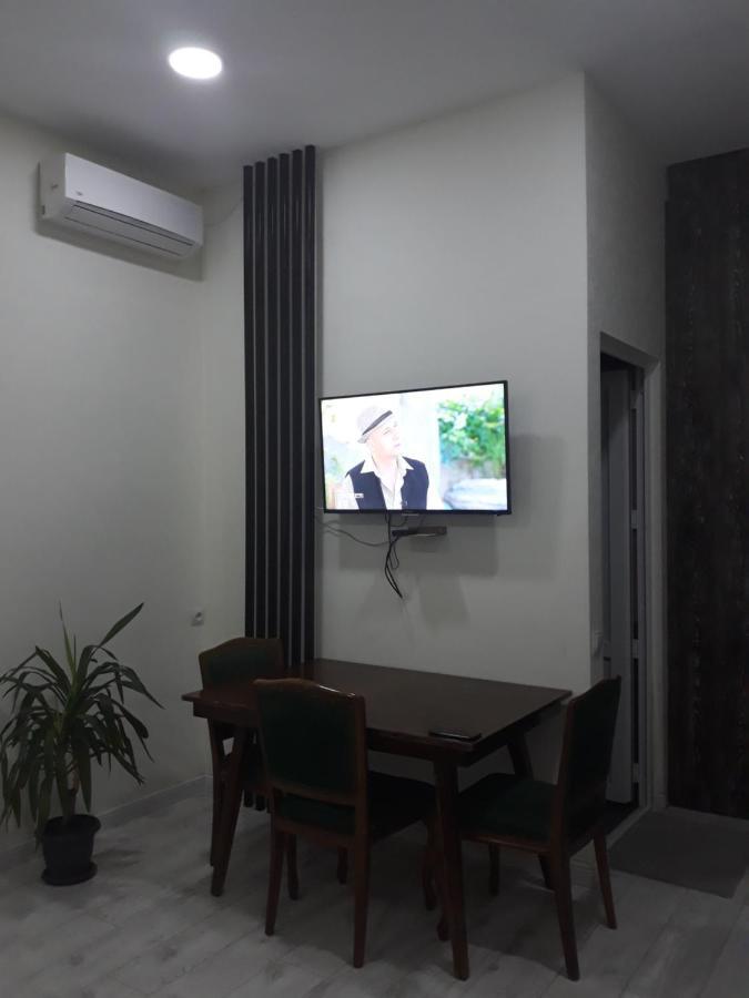 Nino'S Apartment In The Center Of Tbilissi Extérieur photo