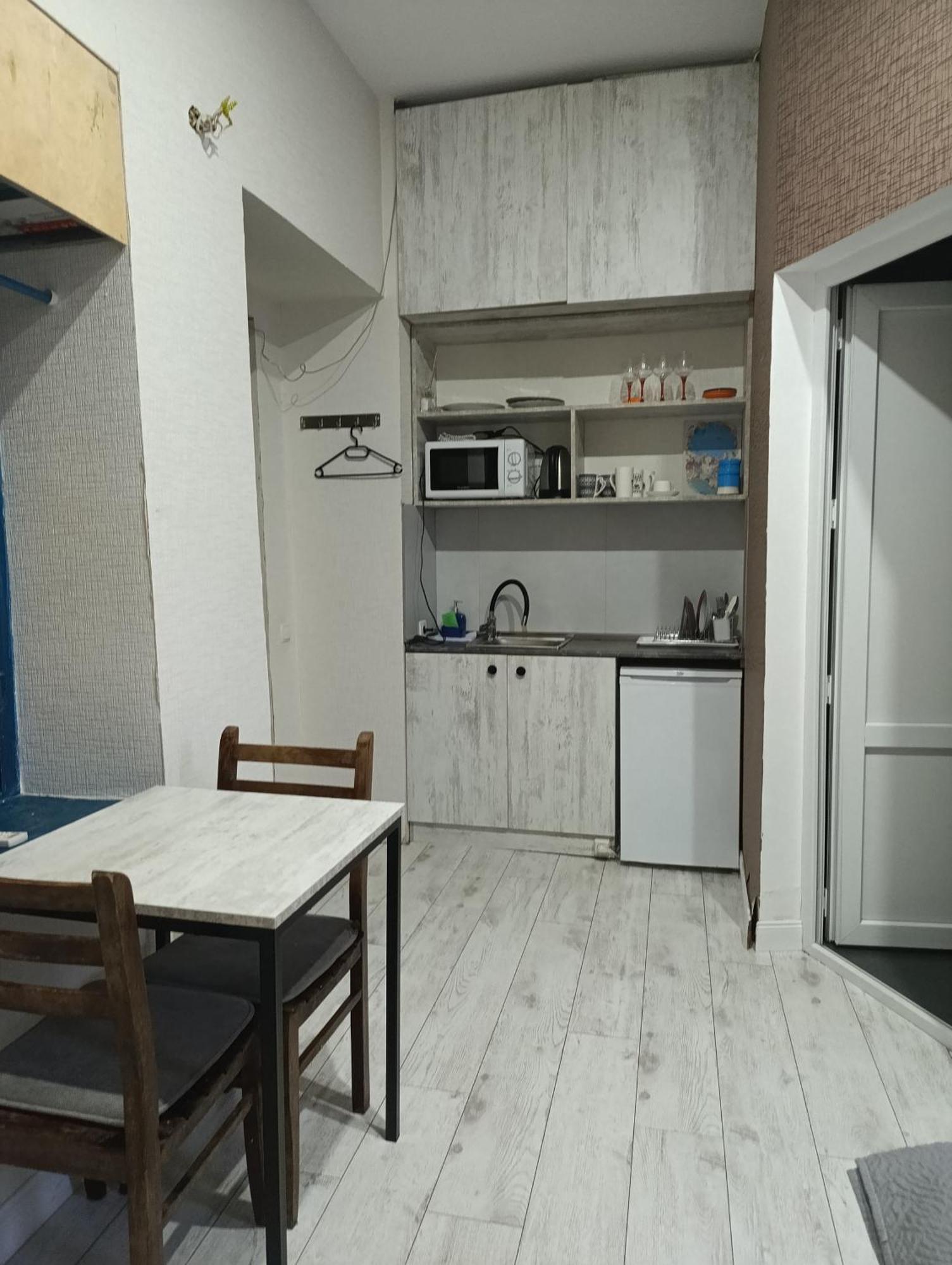 Nino'S Apartment In The Center Of Tbilissi Extérieur photo